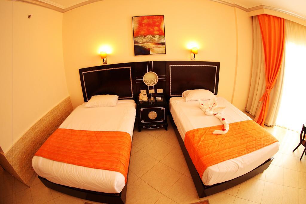 Sphinx Aqua Park Beach Resort Hurghada Exterior photo